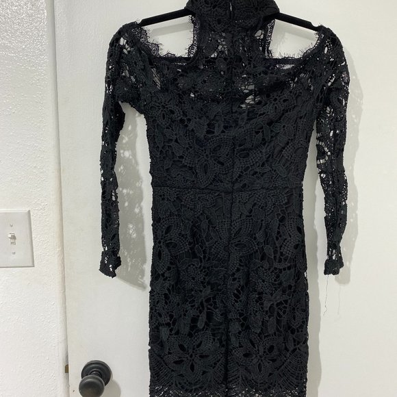Black Cold Shoulder Lace Bodycon Dress - Picture 5 of 7